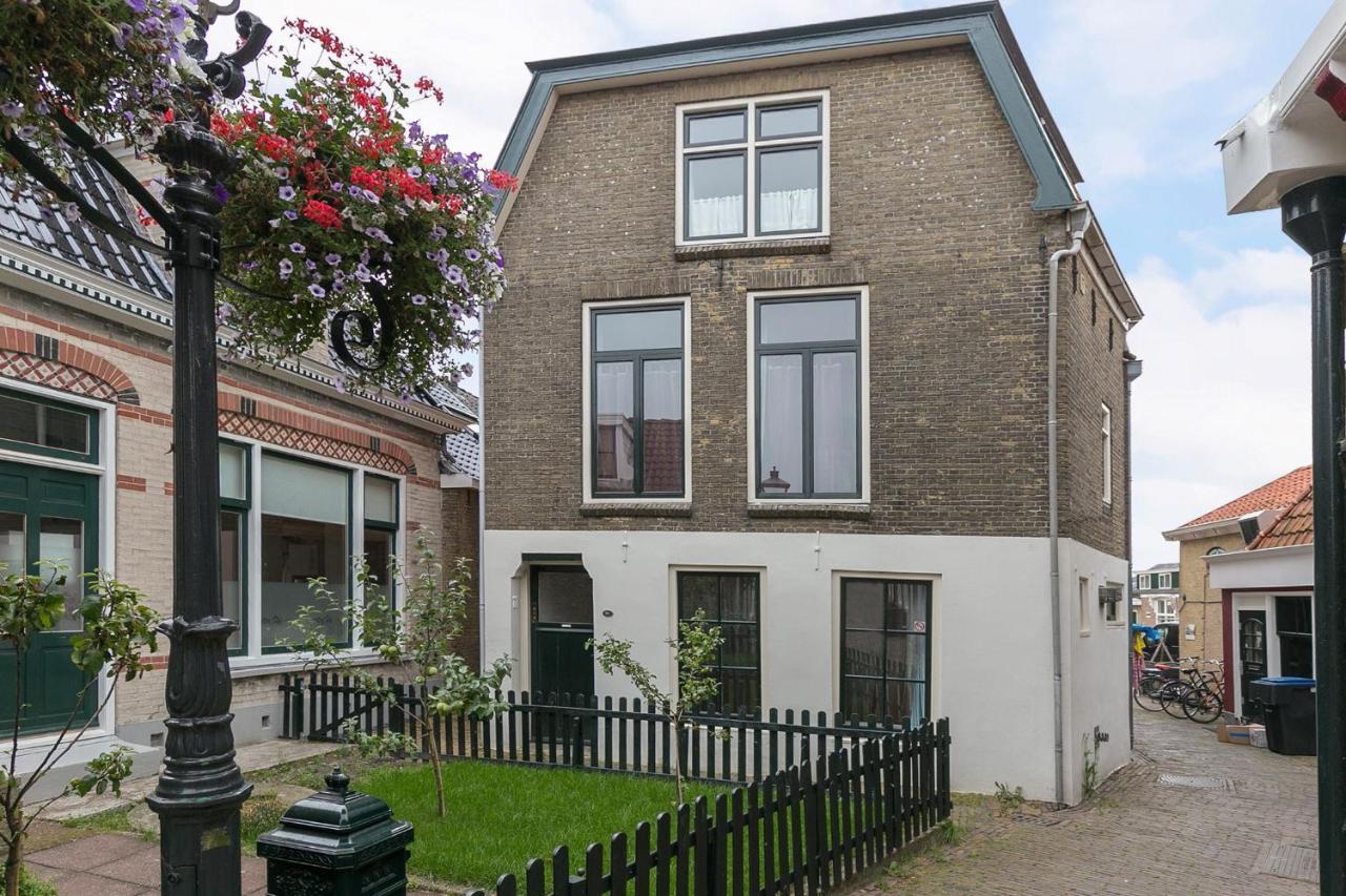 Knus Vertoeven In Een Historisch Pand In Grou. Exteriör bild